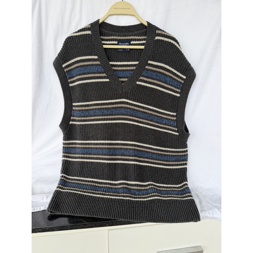 Abercrombie & Fitch Striped knit Sweater Vest Sz Small Gray Blue V-Neck Academia
